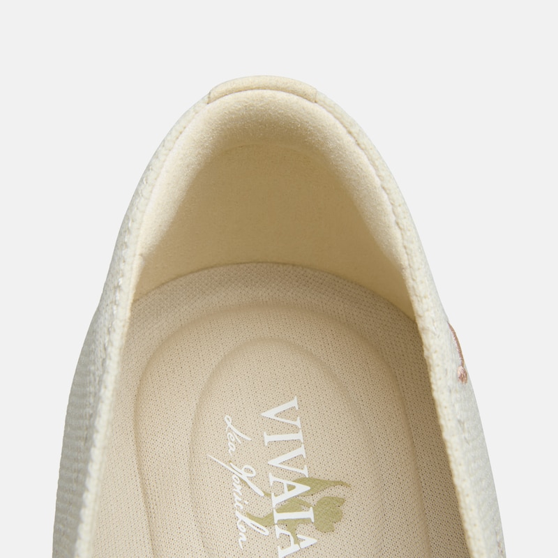 Healing Garden | Square-Toe Mary Janes (Margot Mary Jane), CREAM FRENCH FLORAL Embroidery, EU37 | VIVAIA