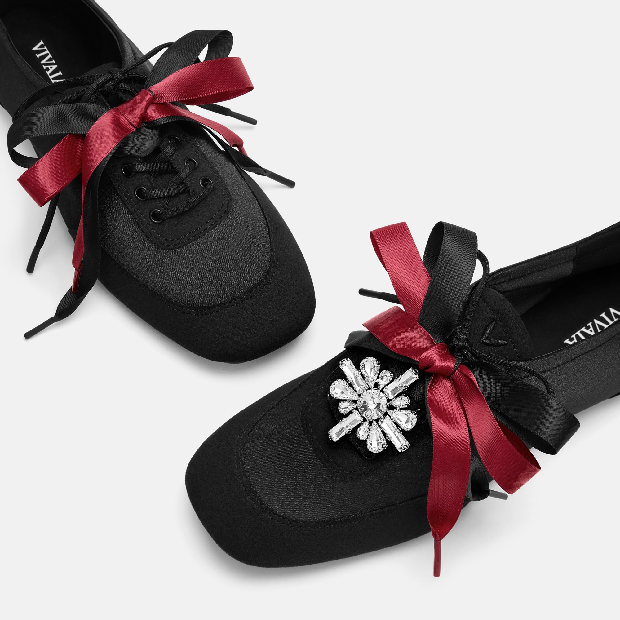 VIVAIA × NYCB Jewels Ribbon Laces & Charm Set (Seraphine) - Black & Red