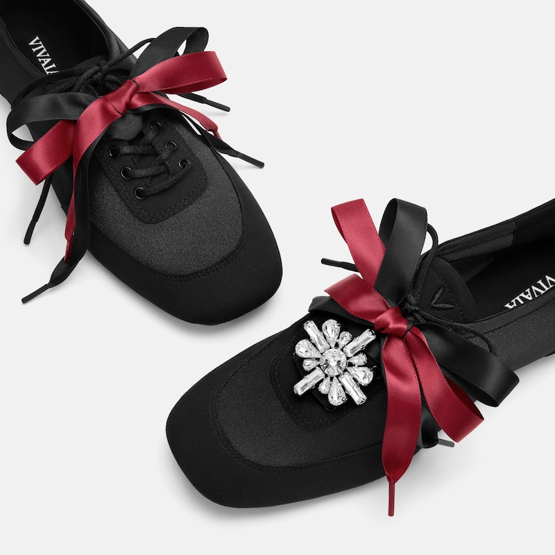 VIVAIA × NYCB Jewels Ribbon Laces & Charm Set (Seraphine), Black & Red, one-size | VIVAIA