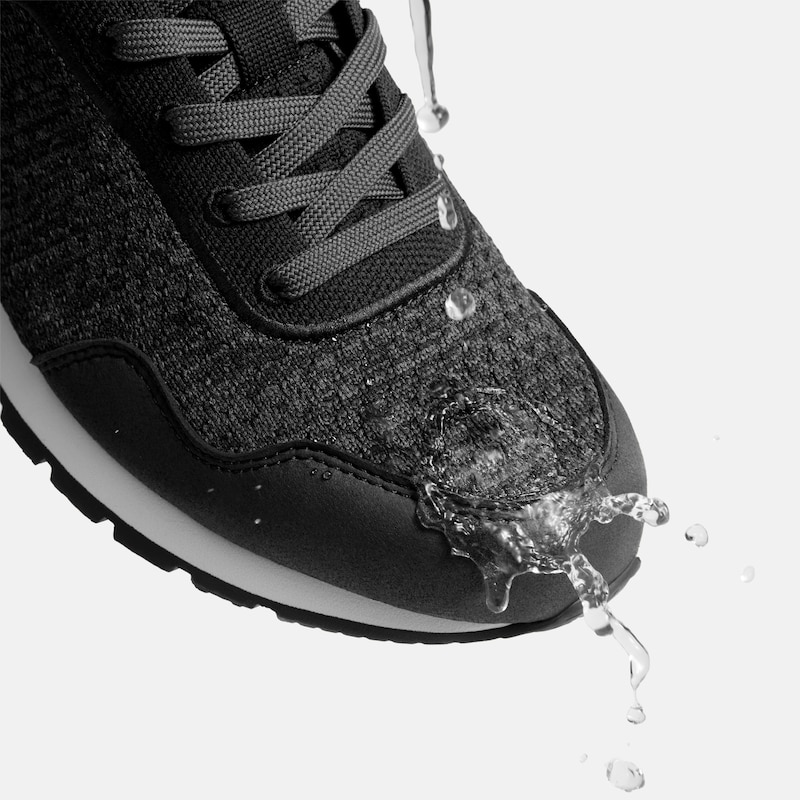 Unisex Waterproof Slip-On Sneakers (Allday Pro), Black & Charcoal, EU39 | VIVAIA