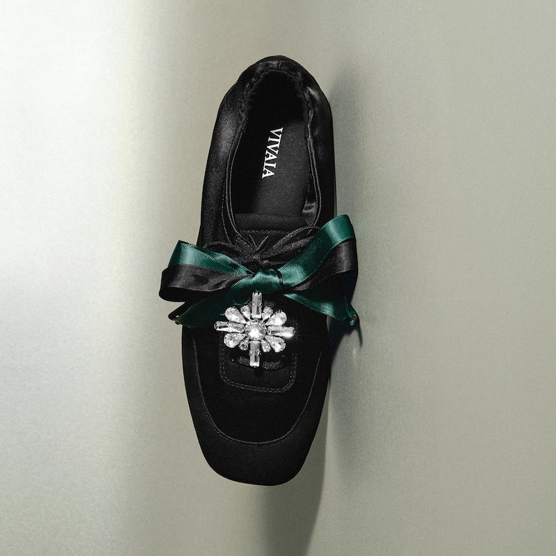 VIVAIA × NYCB Jewels Ribbon Laces & Charm Set (Seraphine), Black & Green, one-size | VIVAIA