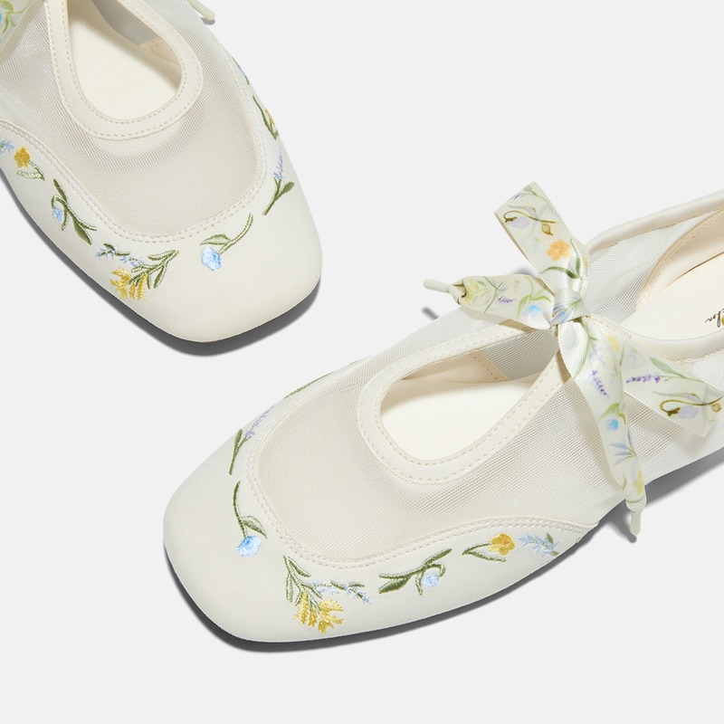 Healing Garden | Square-Toe Organza Sneakerinas (Ciara), CREAM-FRENCH FLORAL Embroidery, EU35 | VIVAIA