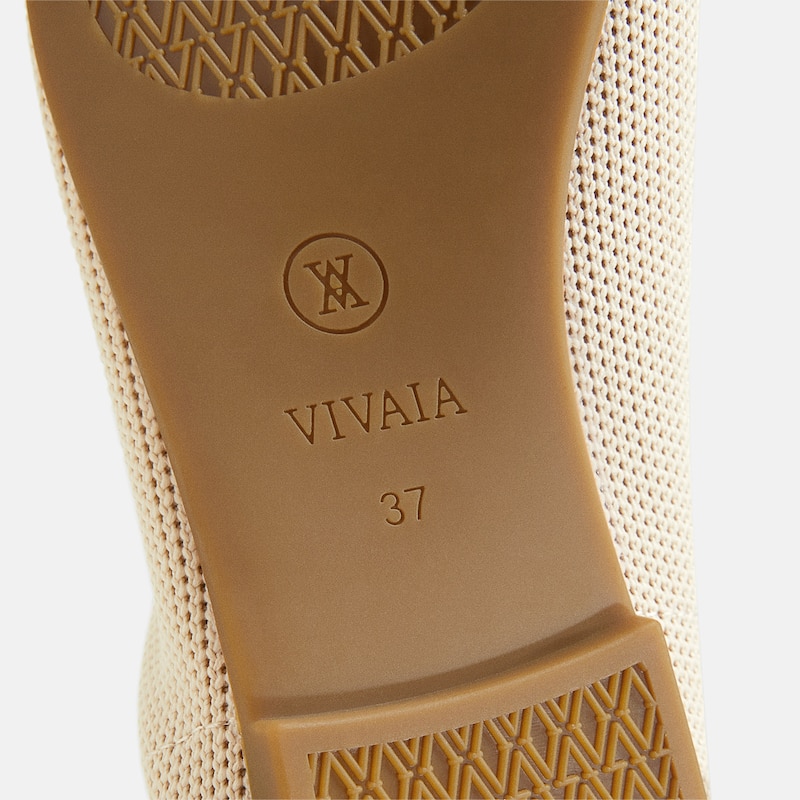 Round-Toe Embroidered Loafers (Audrey), CREAM IVORY - BEE HAPPY, EU42 | VIVAIA