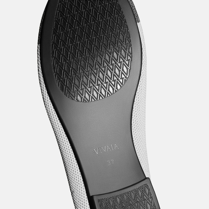 Round-Toe Embroidered Loafers (Audrey), OYSTER RICH GREY - MOO CAT, EU35 | VIVAIA