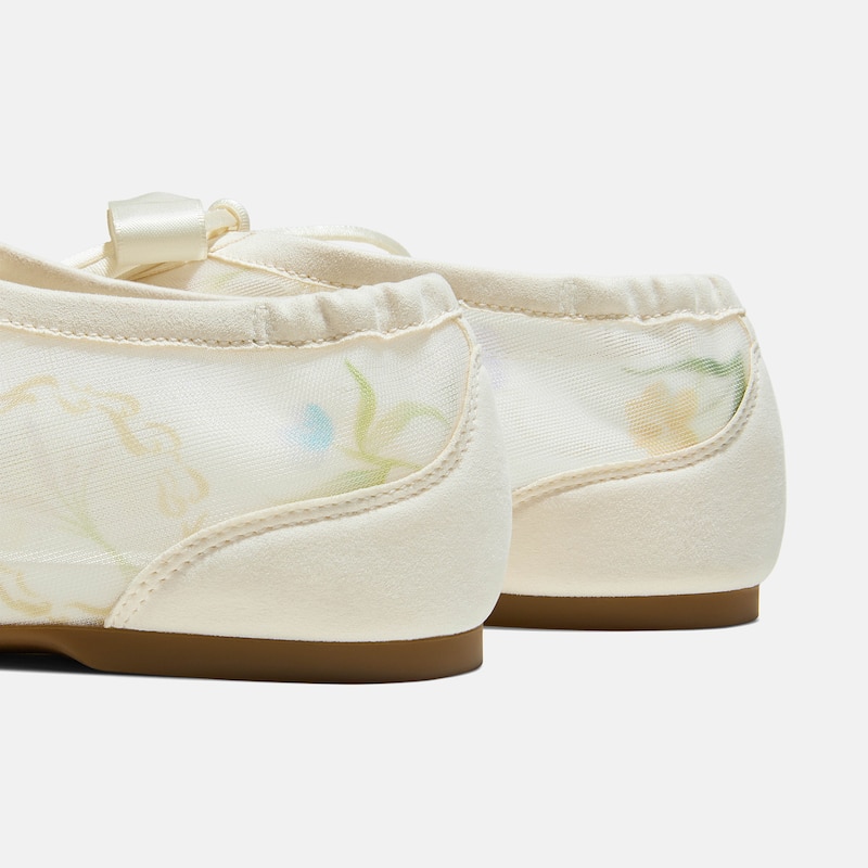 Healing Garden|Square-Toe Lace-Up Sneakerinas (Cristina), CREAM-FRENCH FLORAL Print, EU40 | VIVAIA