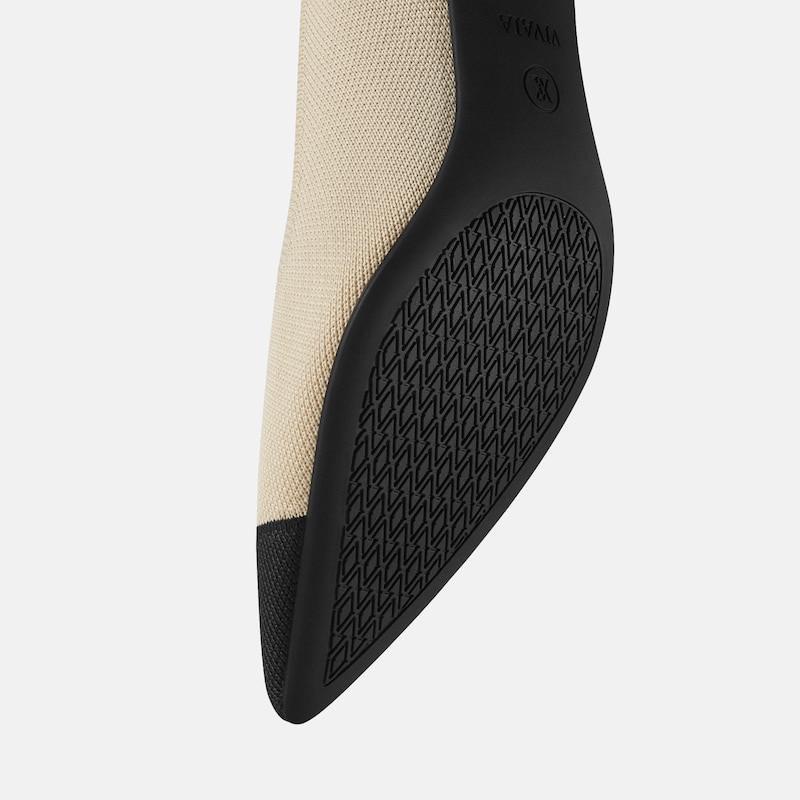 Pointed-Toe Kitten Heels (Scarlett), Cream Ivory & Black, EU37 | VIVAIA