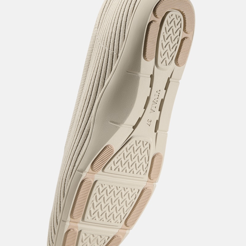 Margot Lightweight Square-Toe Flats (Margot Walker Air), Beige, EU35 | VIVAIA