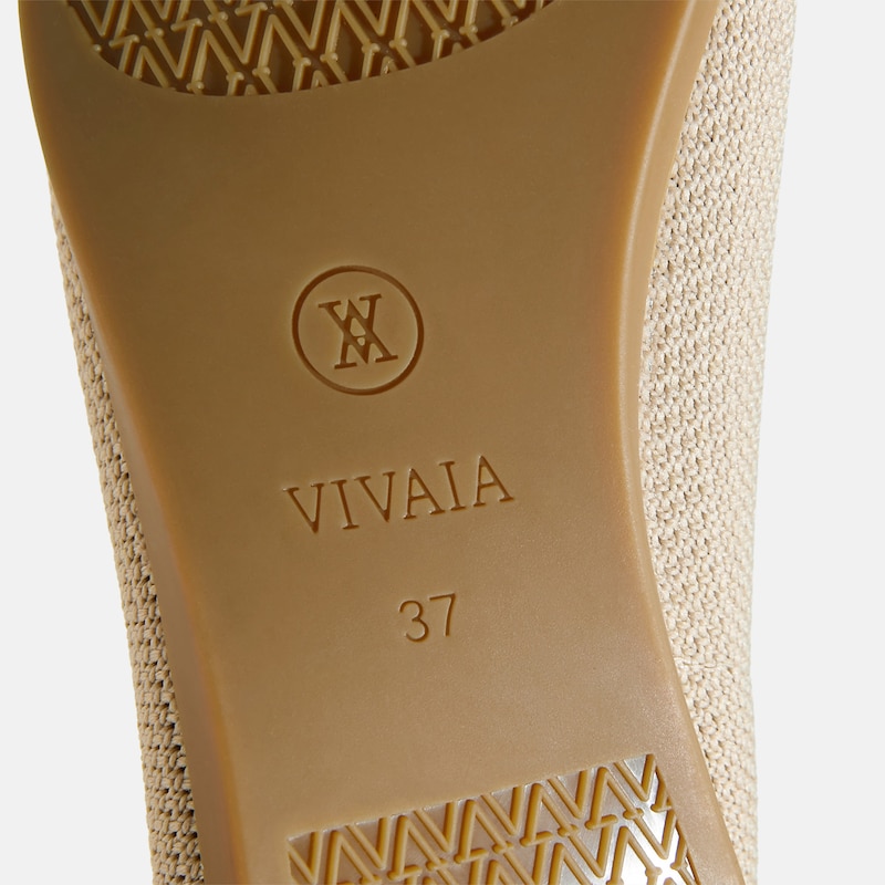 Pointed-Toe Ballet Flats (Aria 5°), Almond & Black, EU37.5 | VIVAIA