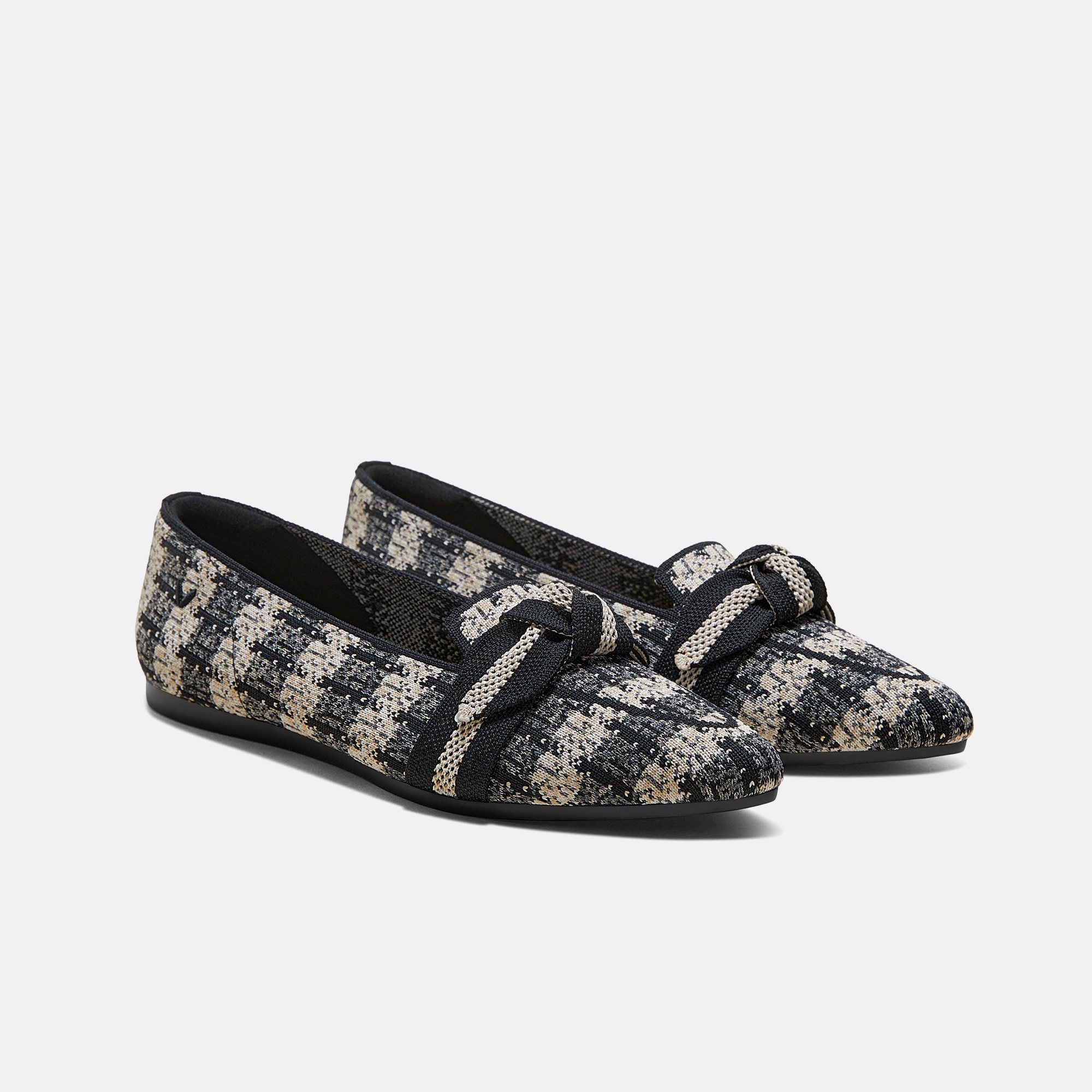 Pointed-Toe Bow Loafers (Michelle 2.0) - Black Almond Woolen