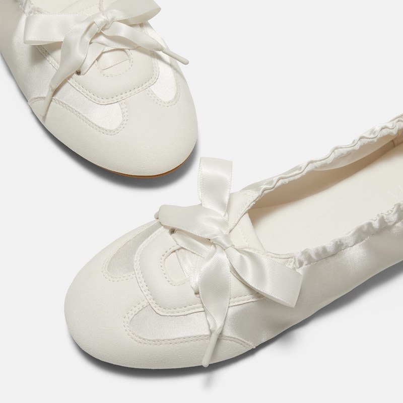 Round-Toe Satin Sneakerina (Yanka), LIGHT GOLD, EU38 | VIVAIA